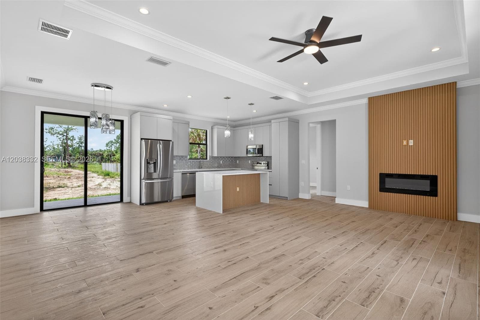 8248 SUN N LAKE BLVD, Sebring FL 33872 photo 2