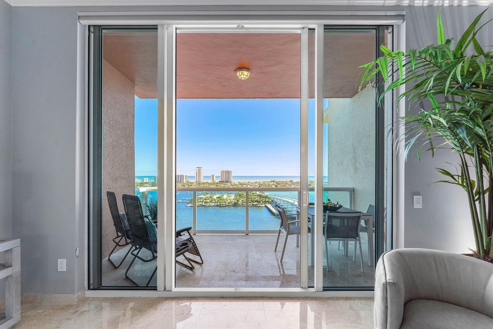 2640 Lake Shore Drive # 2215, Riviera Beach FL 33404 photo 3
