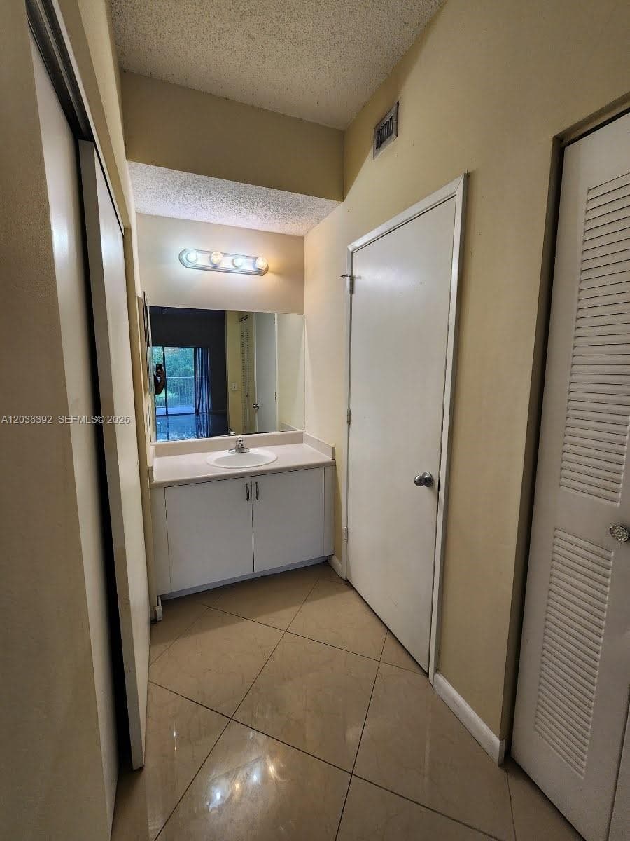 6992 SW 39th St # I101, Davie FL 33314 photo 5