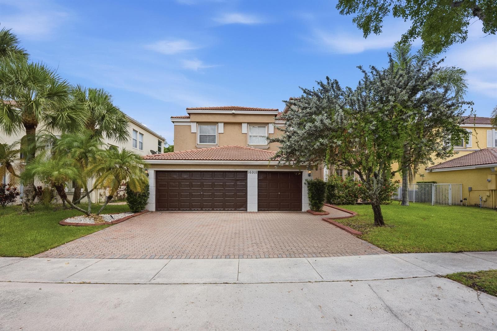 16918 SW 16th Street, Pembroke Pines FL 33027 photo 4