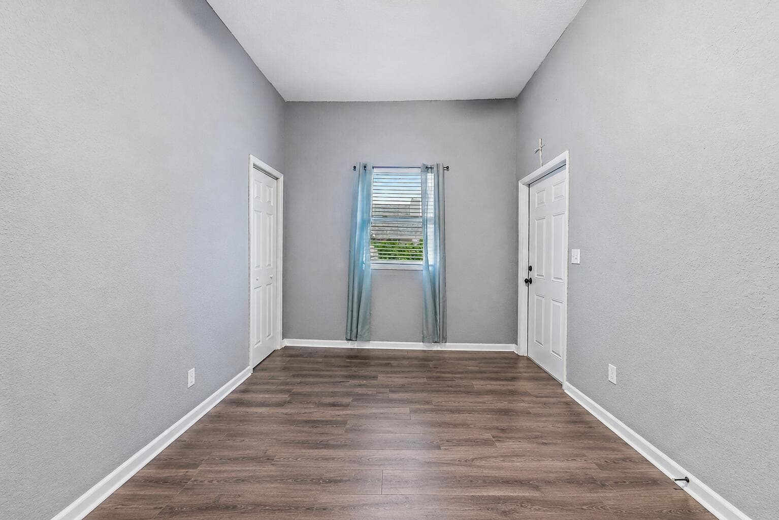 3207 Pinewood Avenue, West Palm Beach FL 33407 photo 2