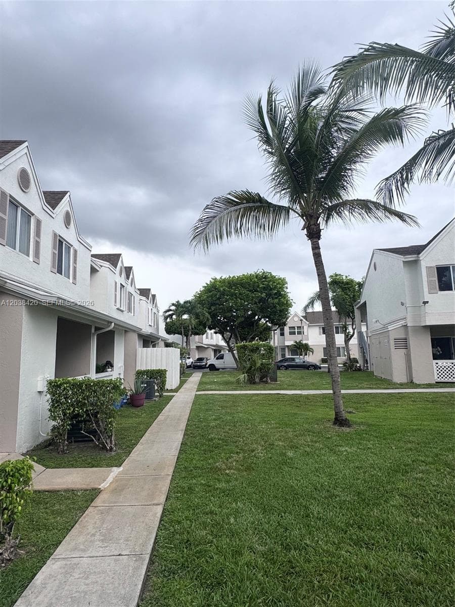 17425 NW 67th Pl # 13, Hialeah FL 33015 photo 5