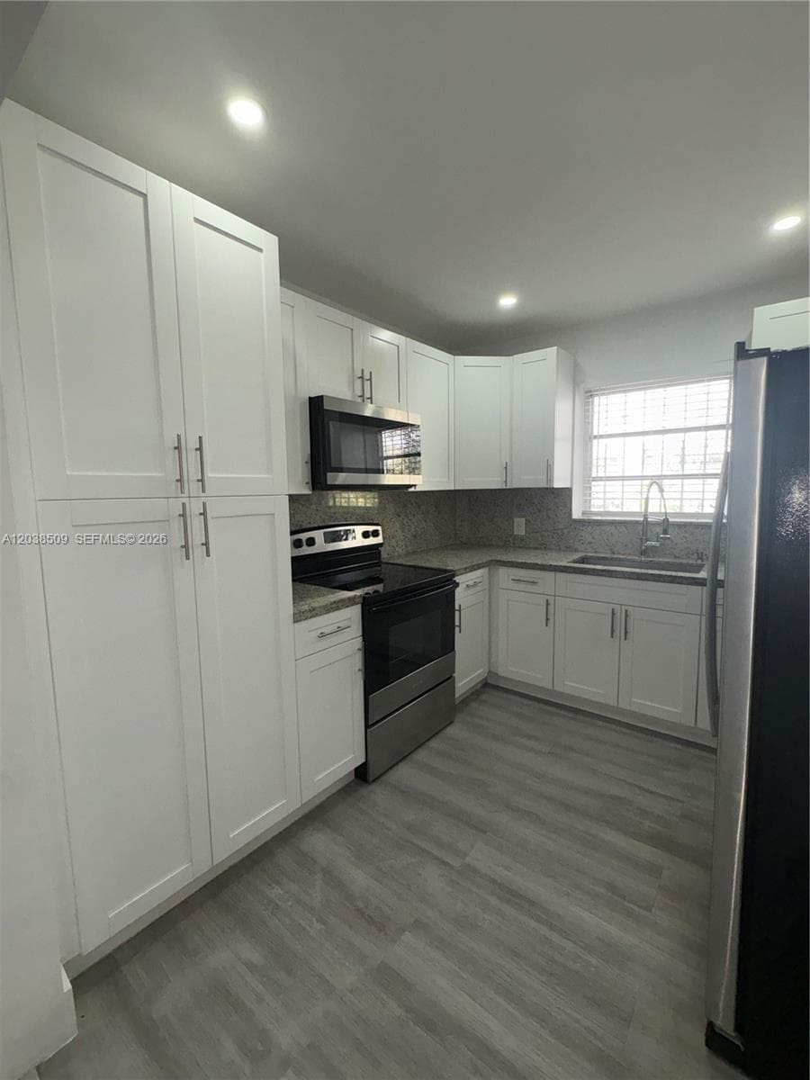 2920 SW 15th St, Miami FL 33145 photo 3