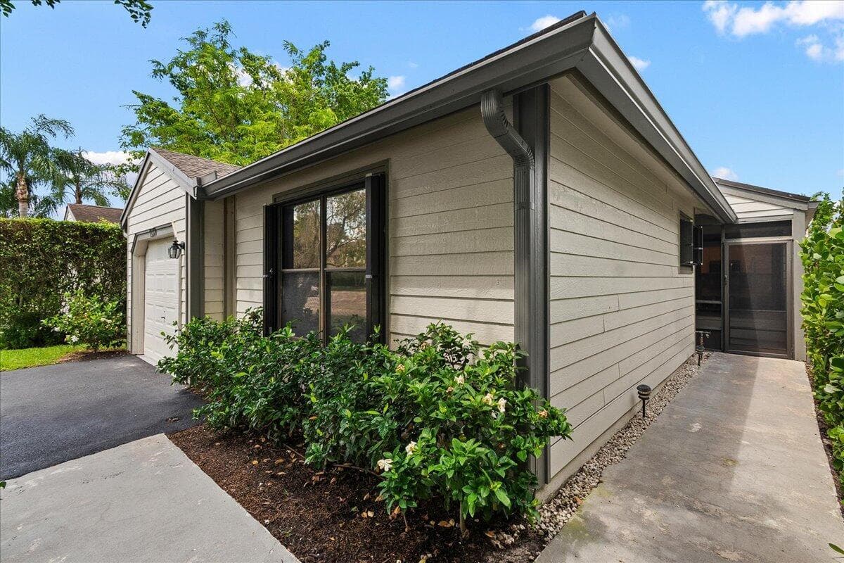 13371 Bedford Mews Court, Wellington FL 33414 photo 3