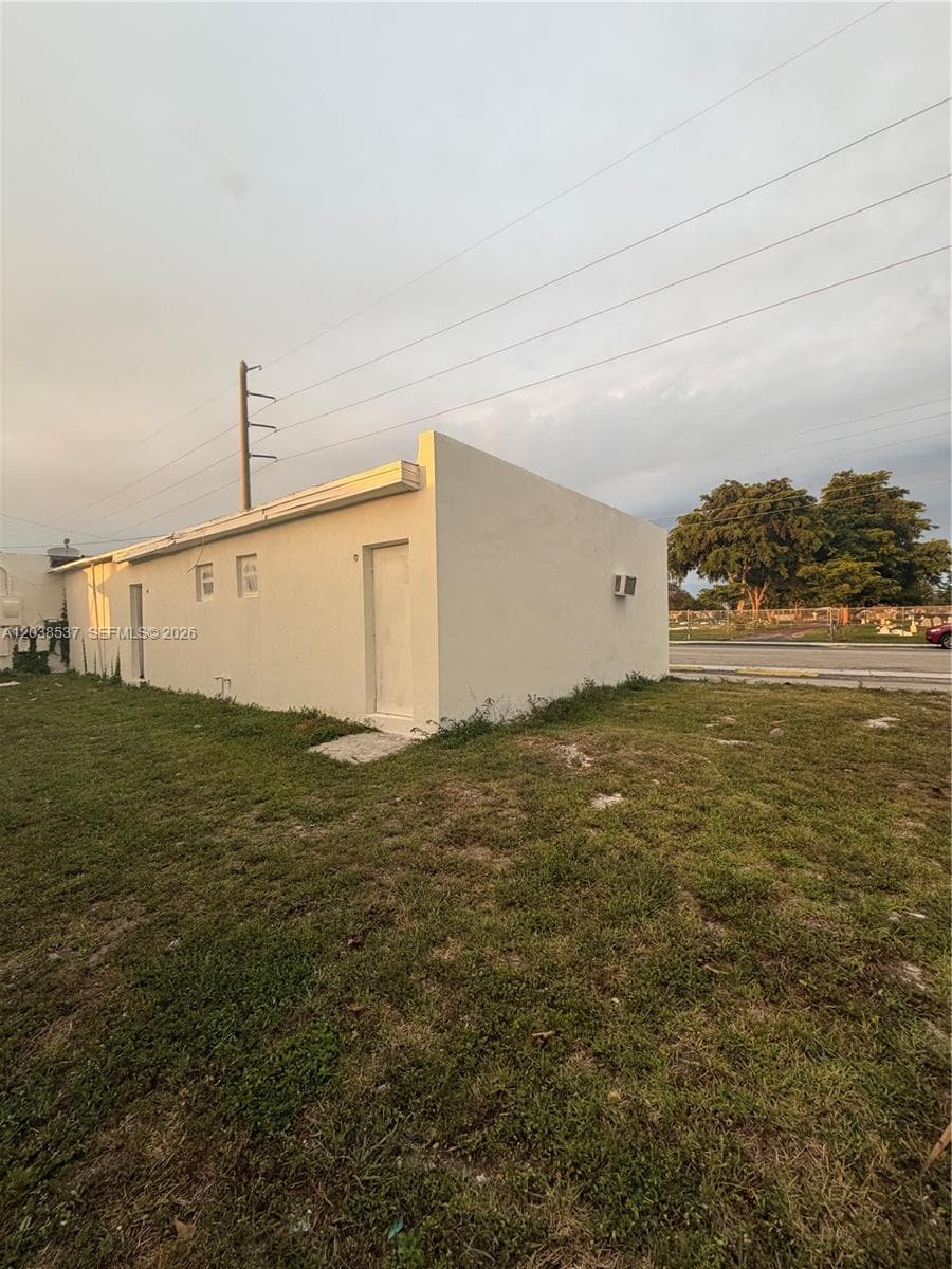 2910 N 22nd Ave, Hollywood FL 33020 photo 3