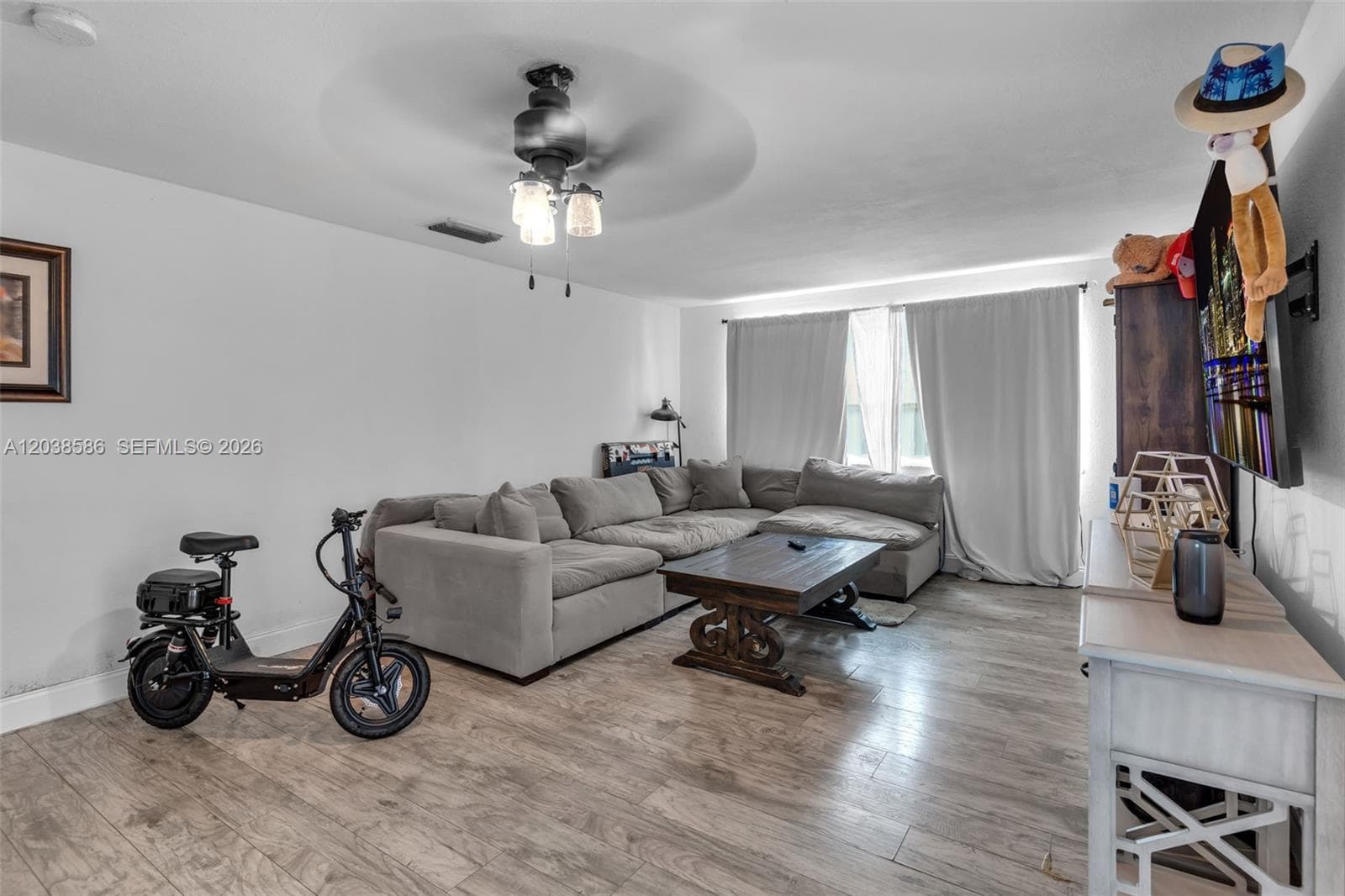 3510 SW 87th Ave, Miami FL 33165 photo 2