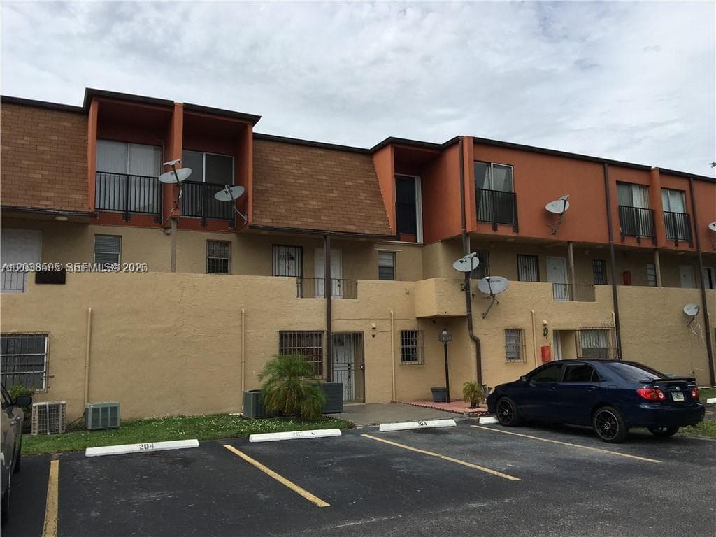 315 NW 109th Ave # 207, Miami FL 33172 photo 4