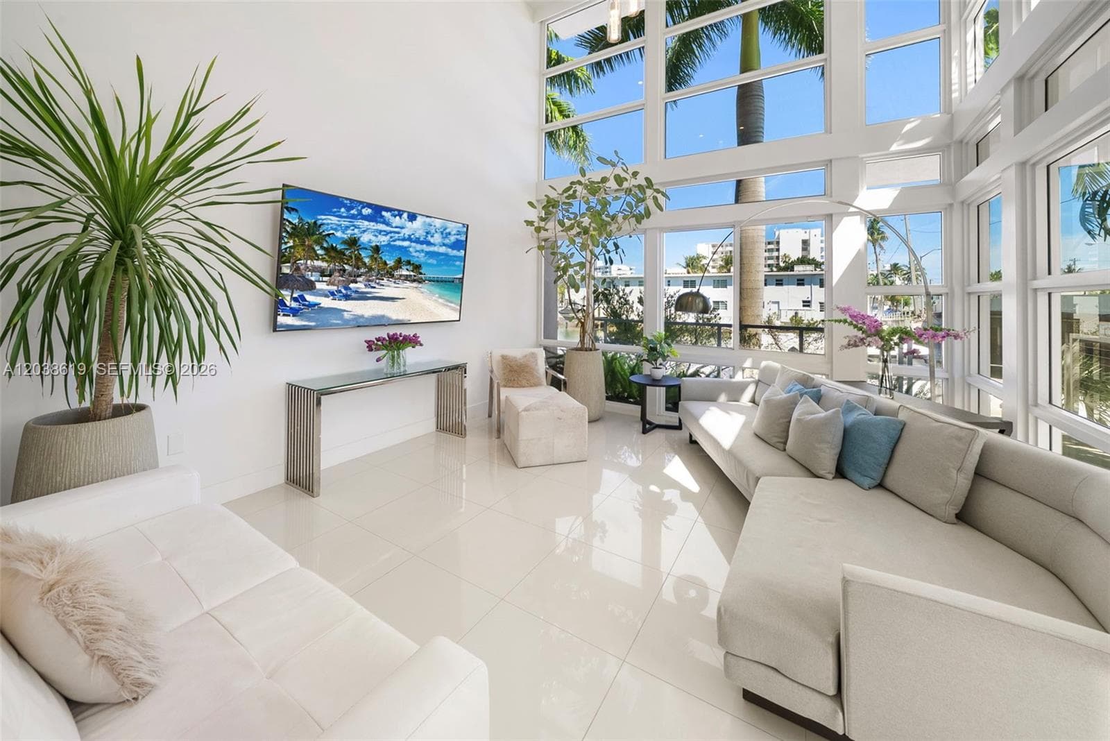 39 N Shore Dr, Miami Beach FL 33141 photo 2