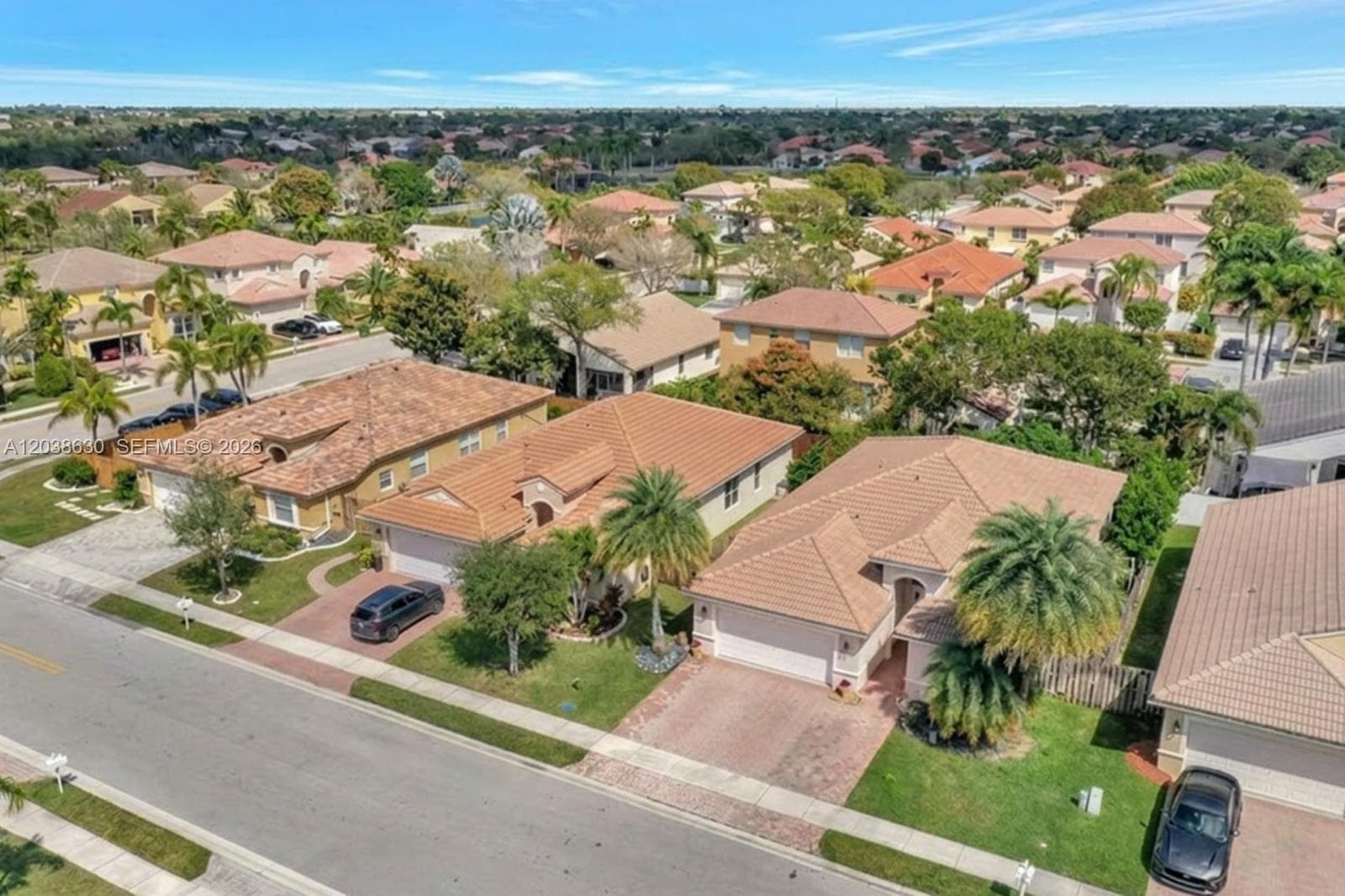 1531 SW 194th Ter, Pembroke Pines FL 33029 photo 3