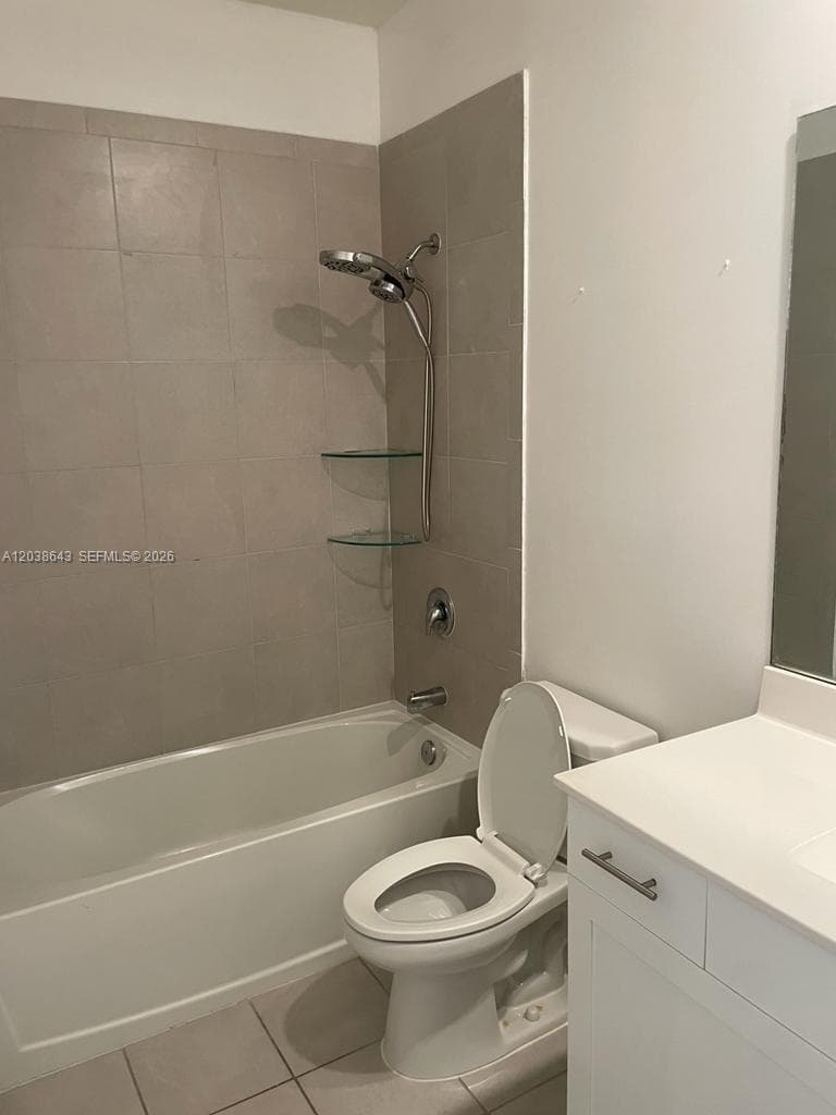 10557 W 32nd Ln, Hialeah FL 33018 photo 5