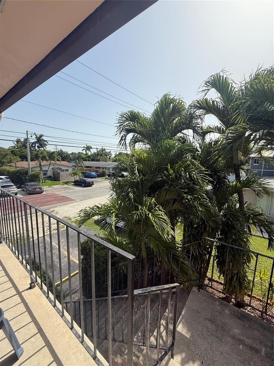 2017 NE 18th Street # 1, Fort Lauderdale FL 33305 photo 4