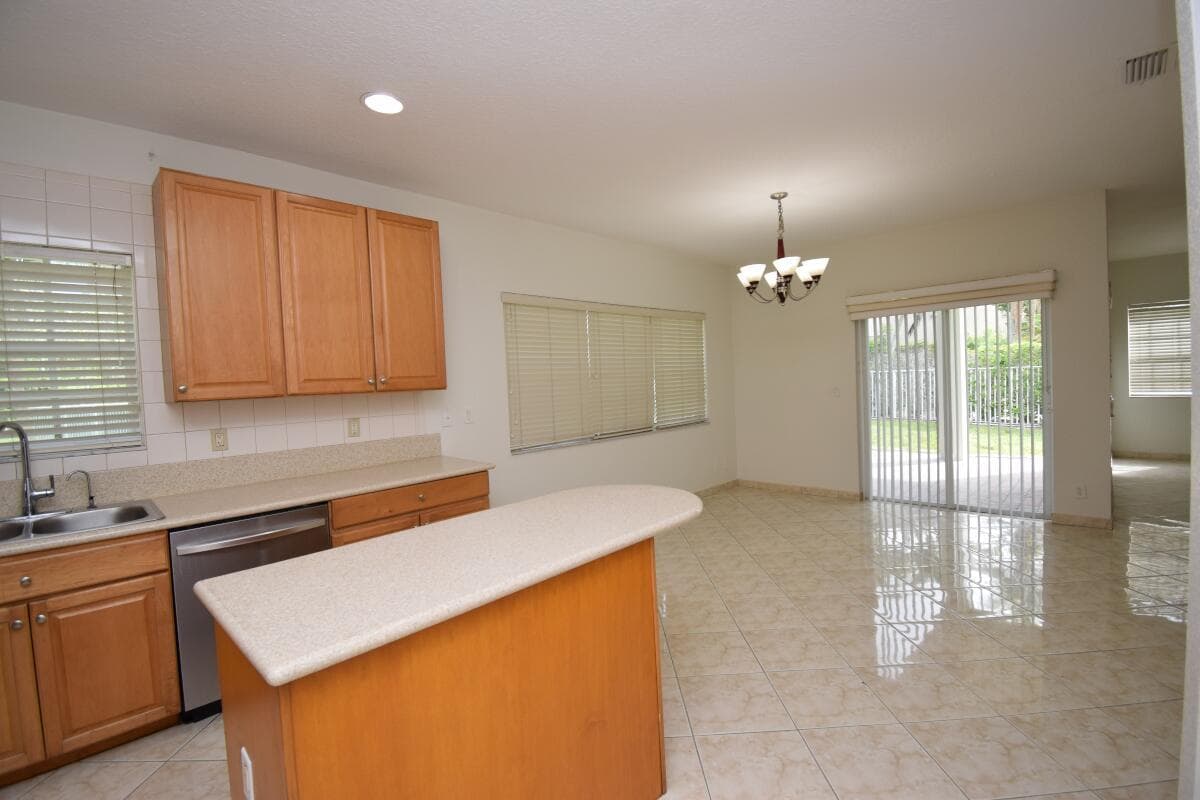 12693 NW 7th Street, Coral Springs FL 33071 photo 4