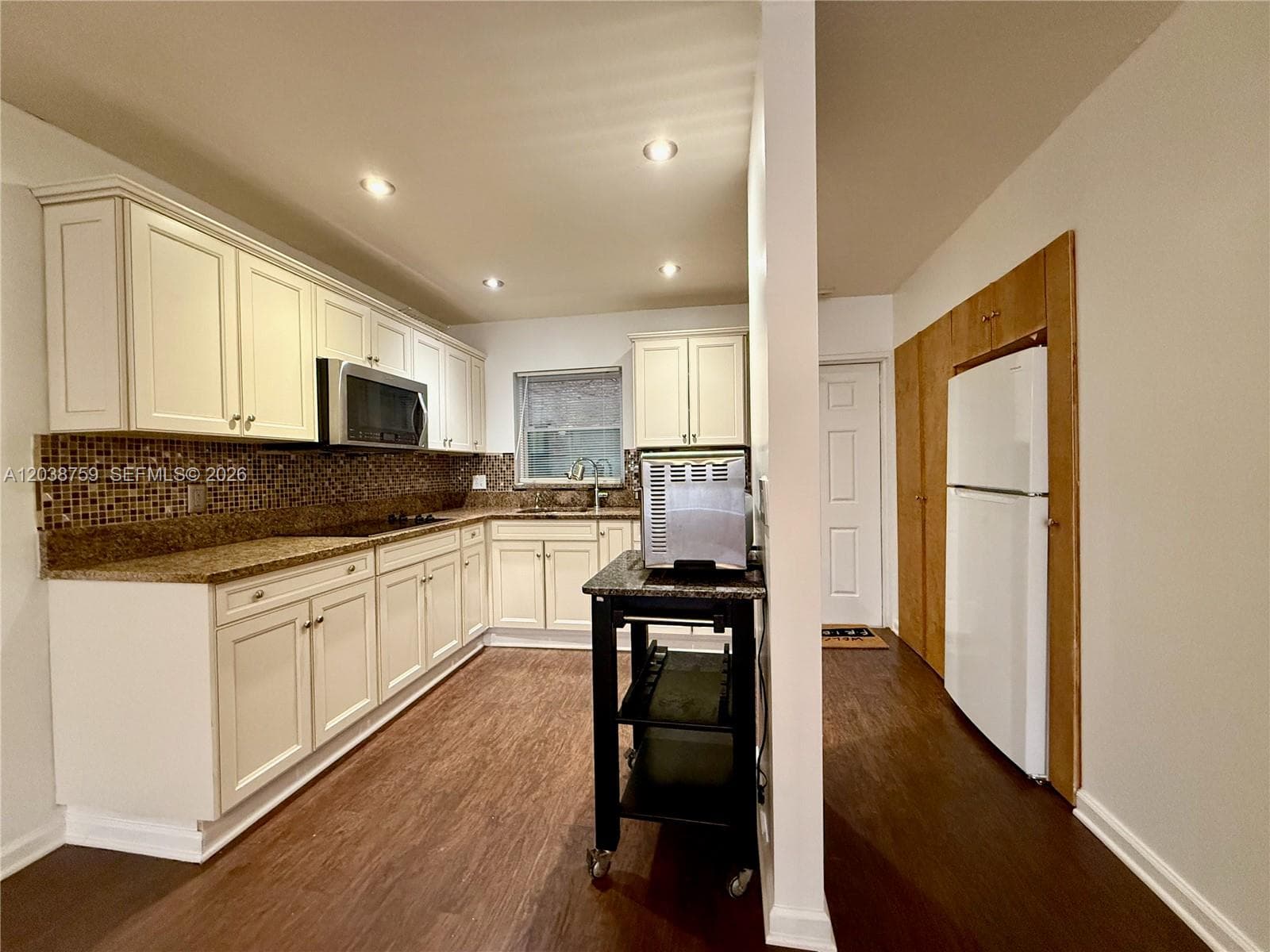 3048 E Sunrise Lakes Dr # 217, Sunrise FL 33322 photo 2