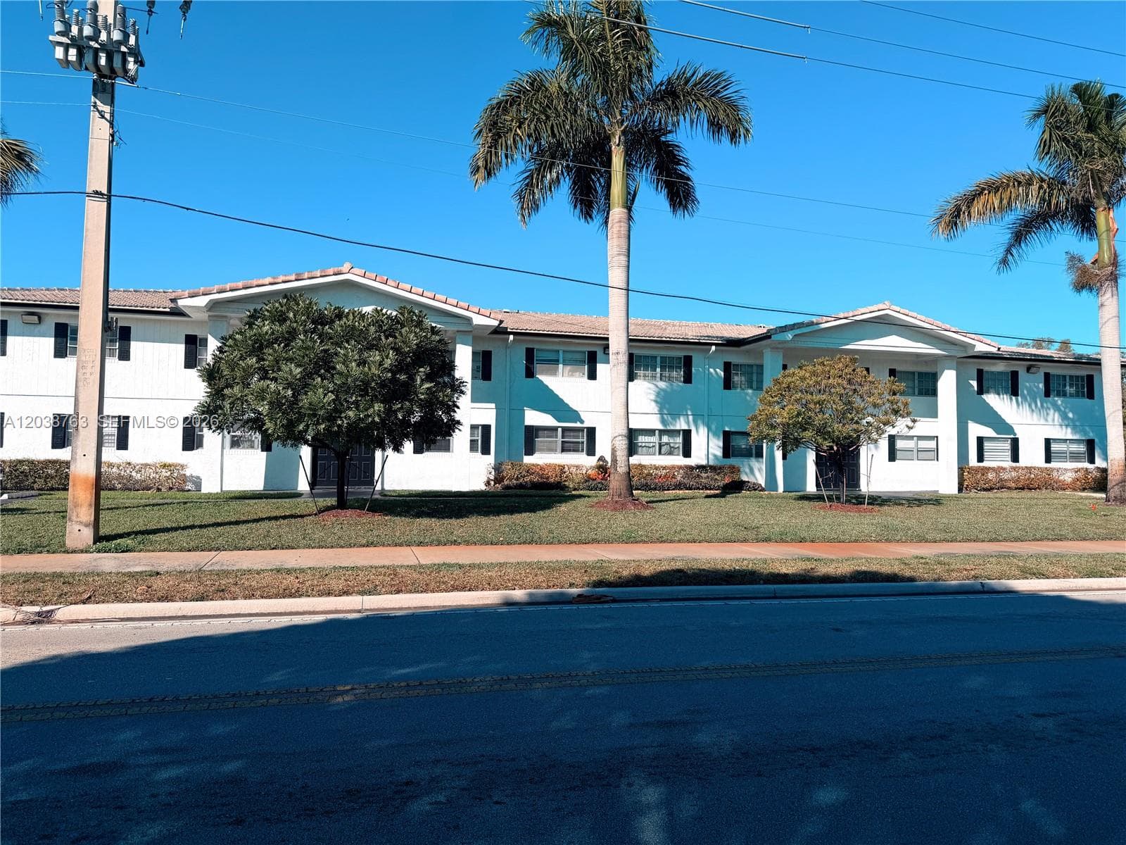 4240 Woodside Dr # 4, Coral Springs FL 33065