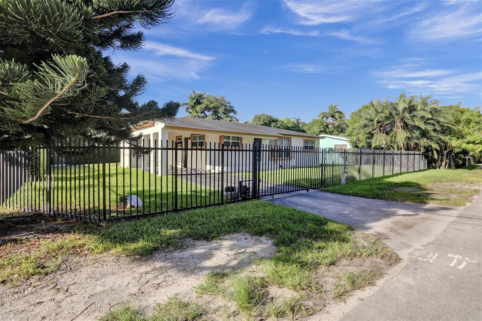 30 NE 139th Street, Miami FL 33161 photo 3