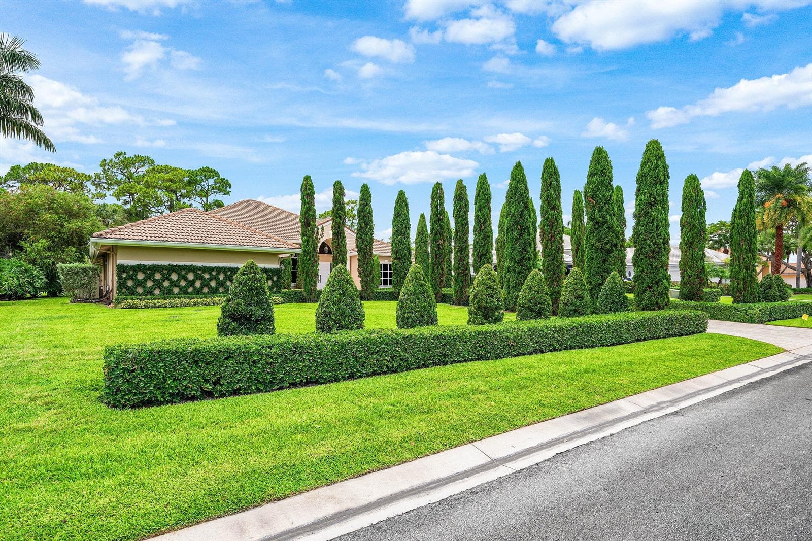 1697 Mayacoo Lakes Boulevard, West Palm Beach FL 33411 photo 2