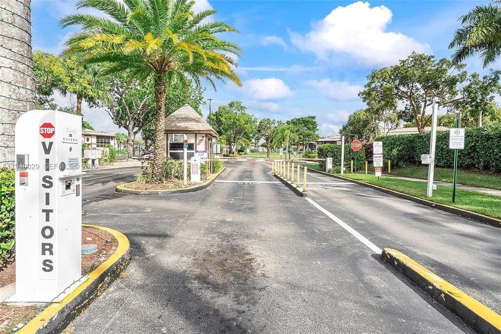9342 S Belfort Circle # 214, Tamarac FL 33321 photo 4