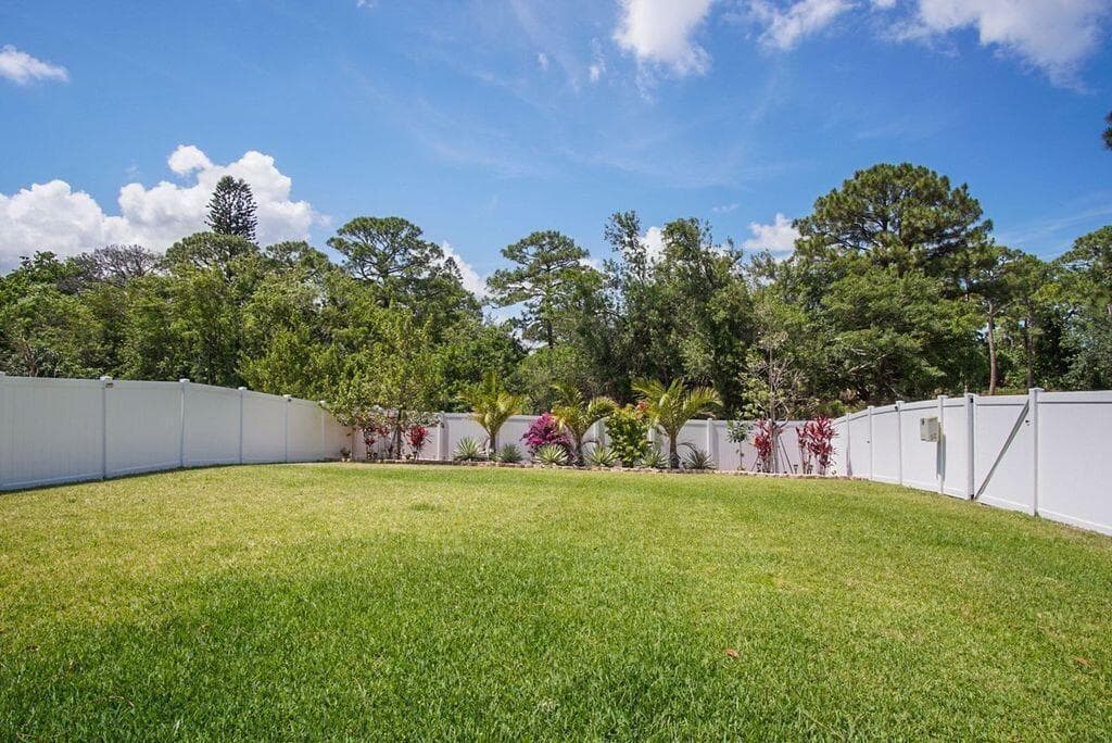 3909 SE Lee Street, Stuart FL 34997 photo 3