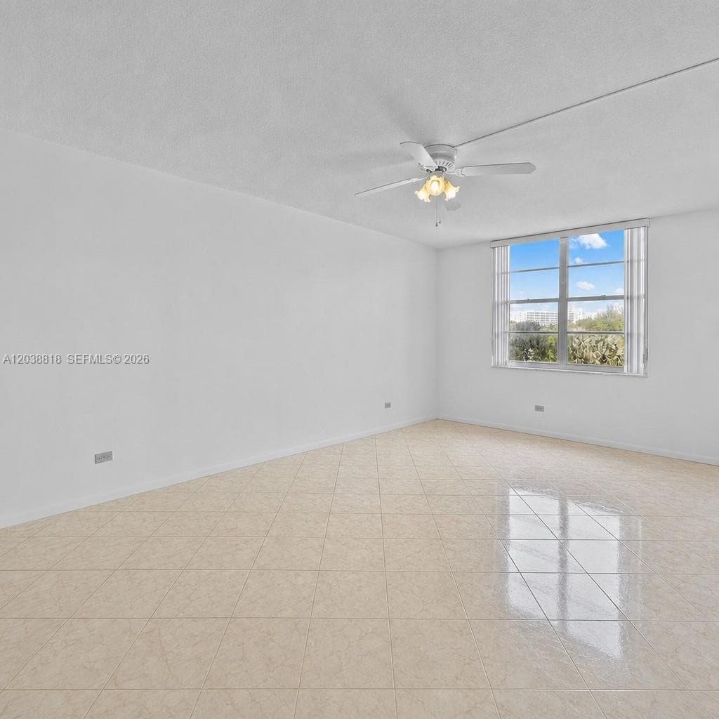 230 174th St # 404, Sunny Isles Beach FL 33160 photo 3