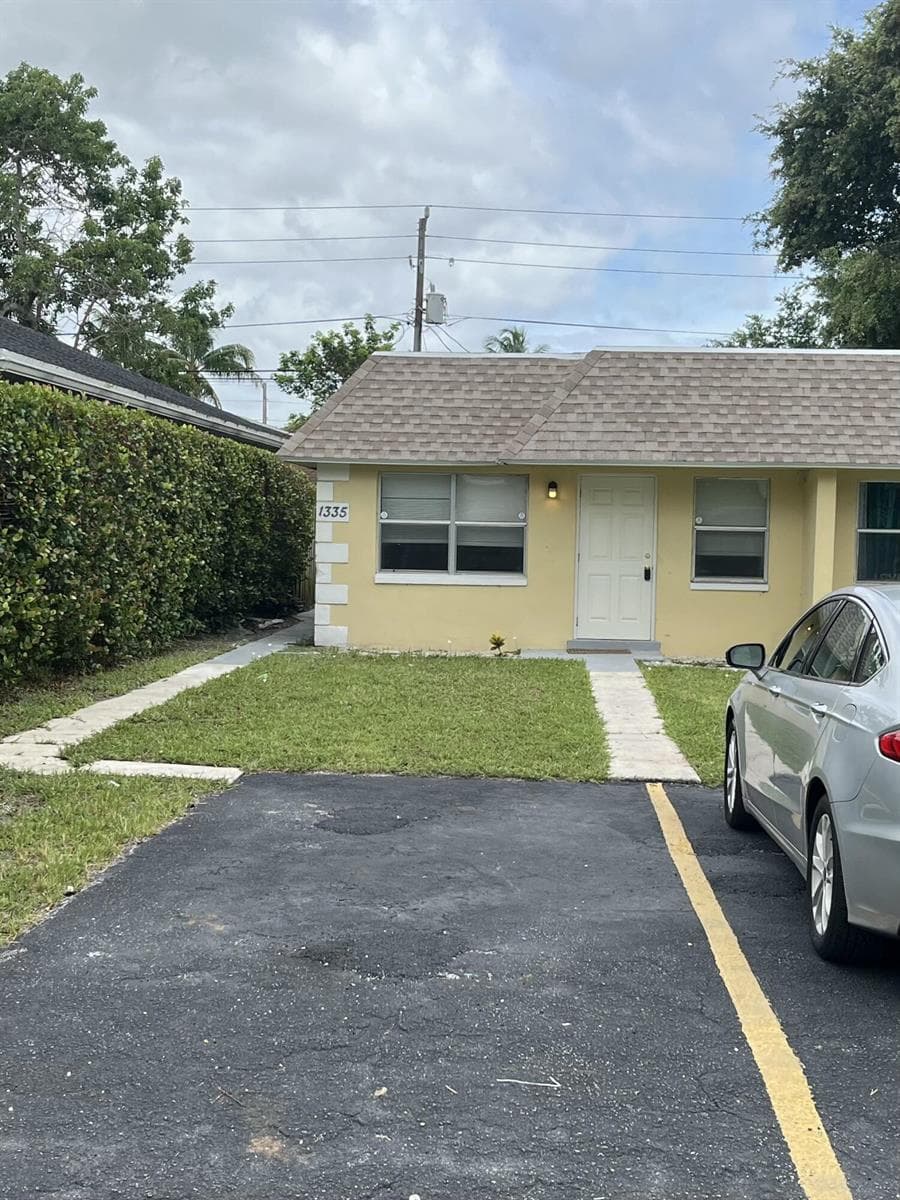 1335 NW 7th Terrace, Fort Lauderdale, FL 33311 photo 5