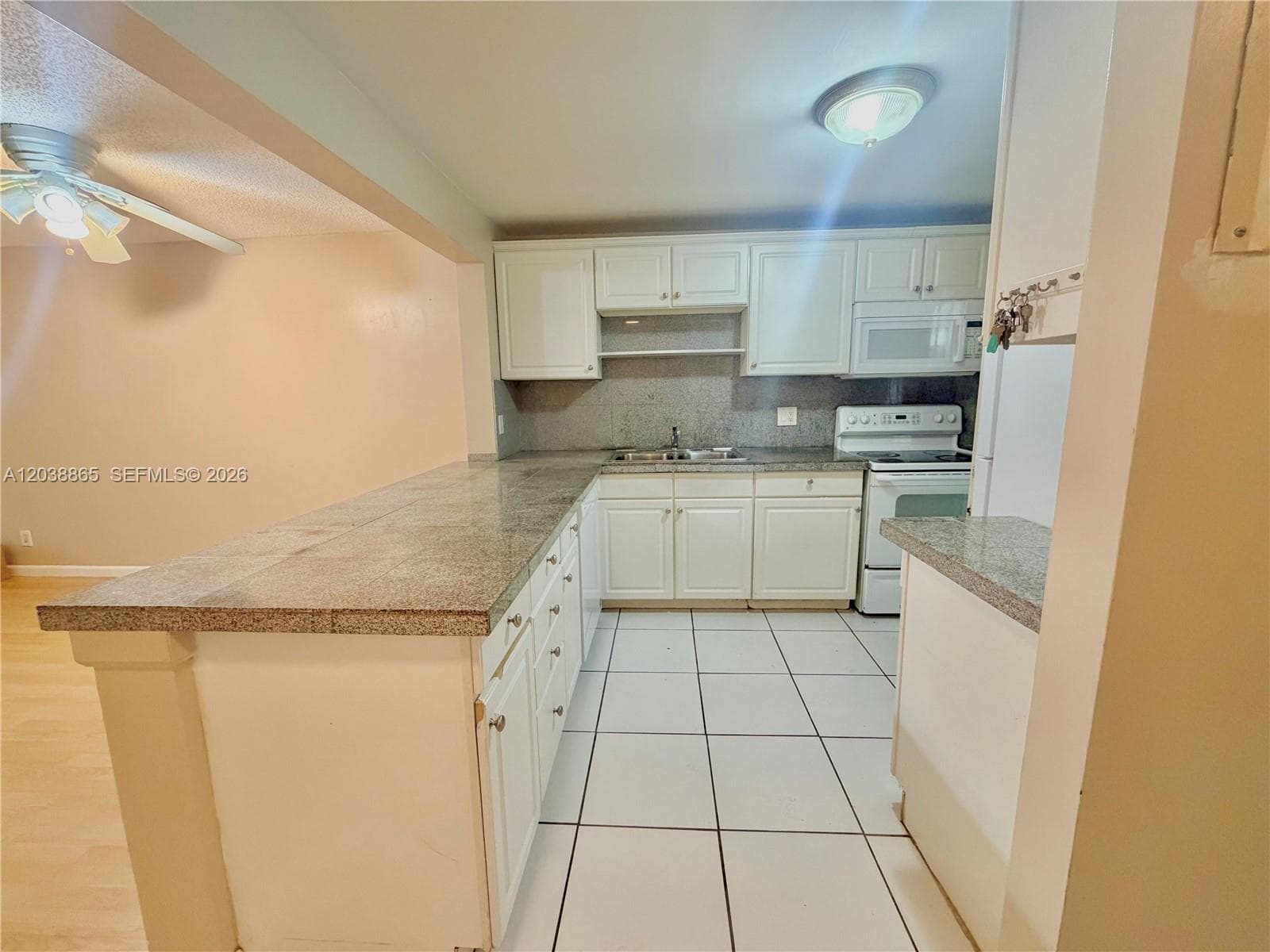 2320 S Cypress Bend Dr # 206, Pompano Beach FL 33069 photo 5
