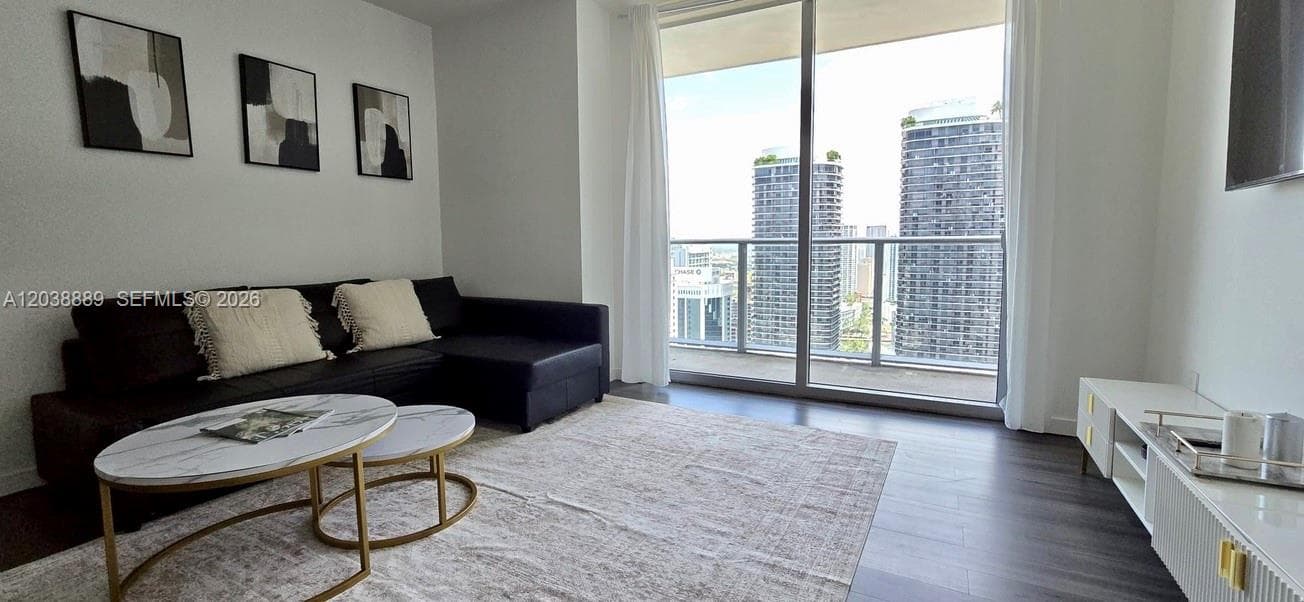 1100 S Miami Ave # 3808, Miami FL 33130 photo 3