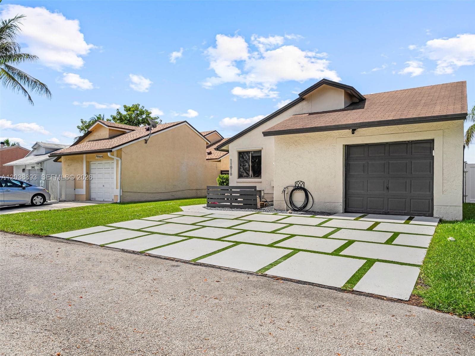 11010 SW 13th St, Pembroke Pines FL 33025 photo 4
