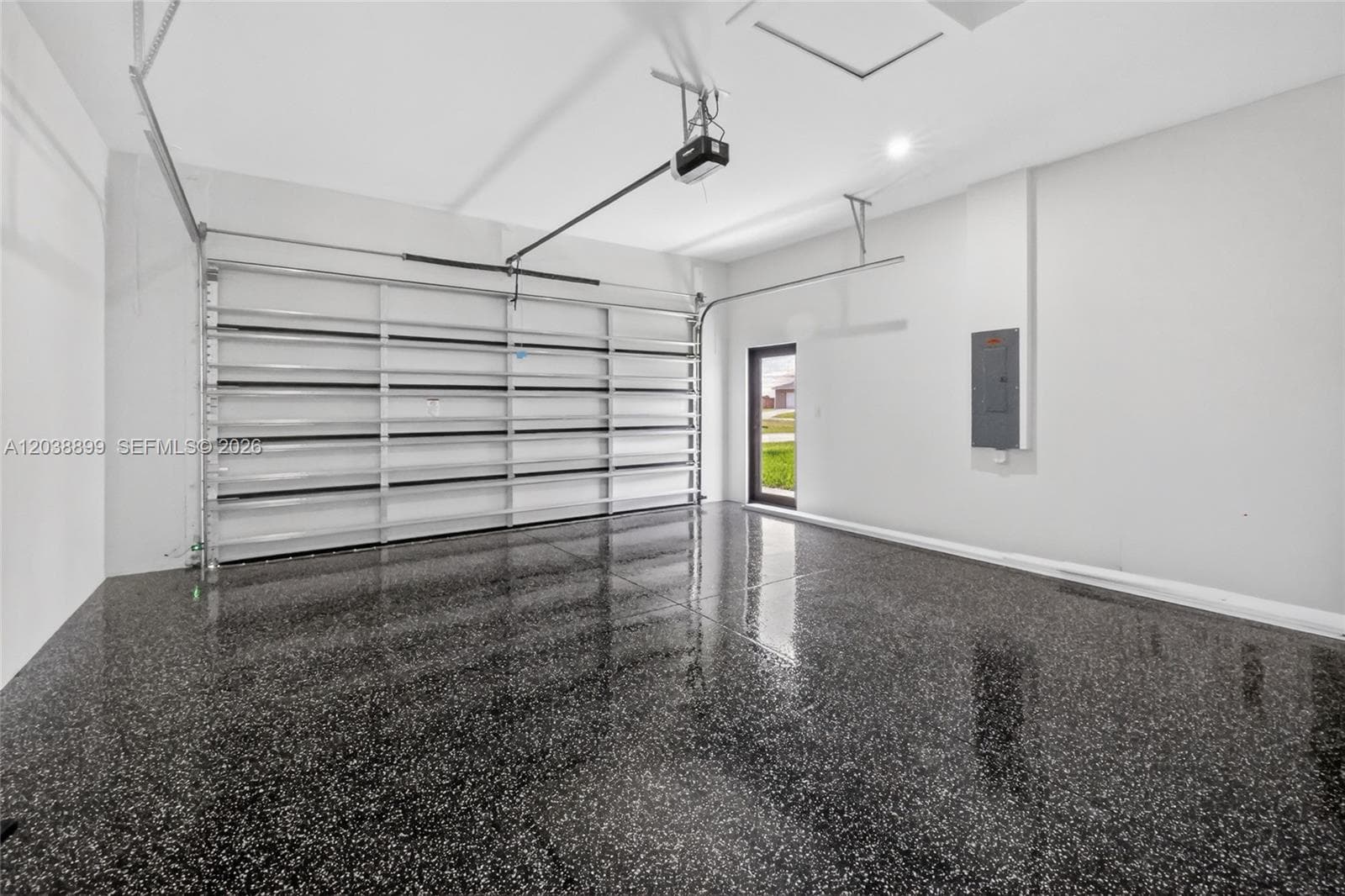 2014 SW 8th PL, Cape Coral FL 33991 photo 4