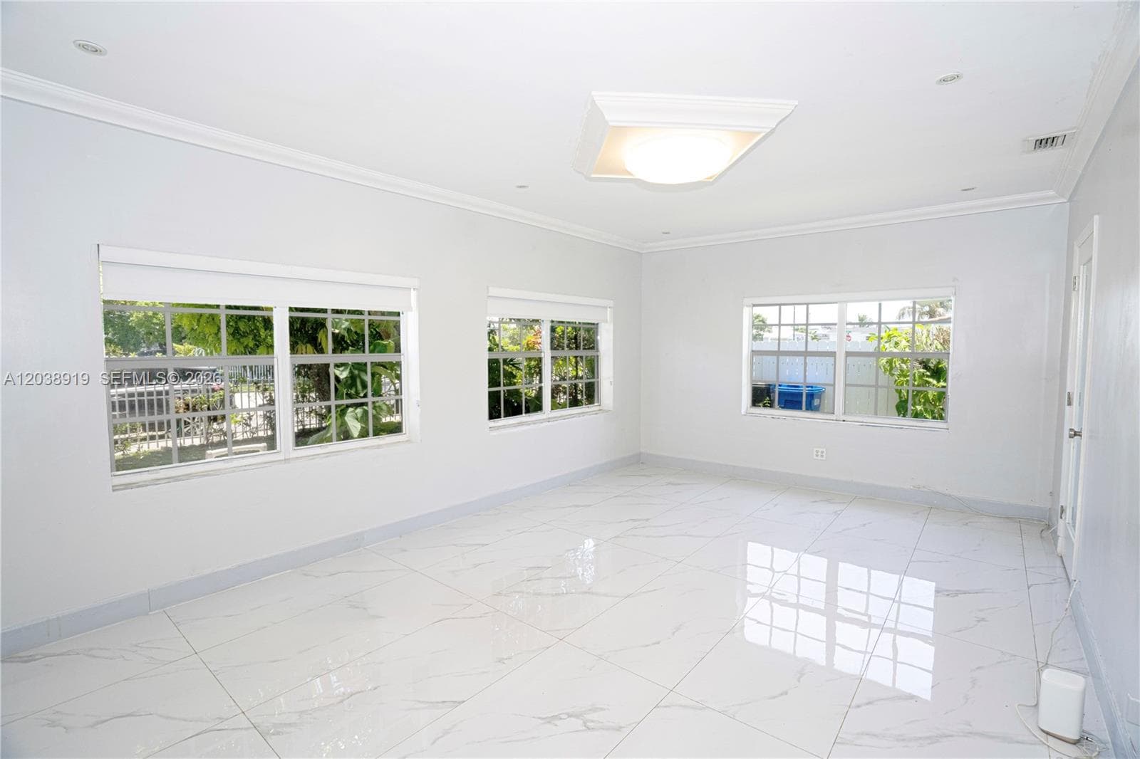 16990 NE 5th Ct # 1, North Miami Beach FL 33162 photo 5