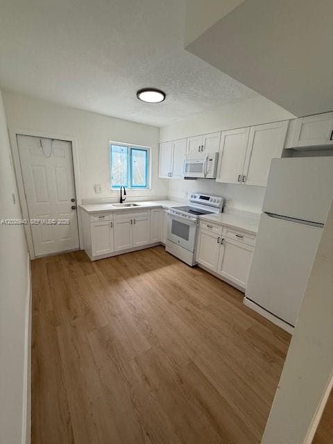 1123 N 17th Ct, Hollywood FL 33020 photo 3