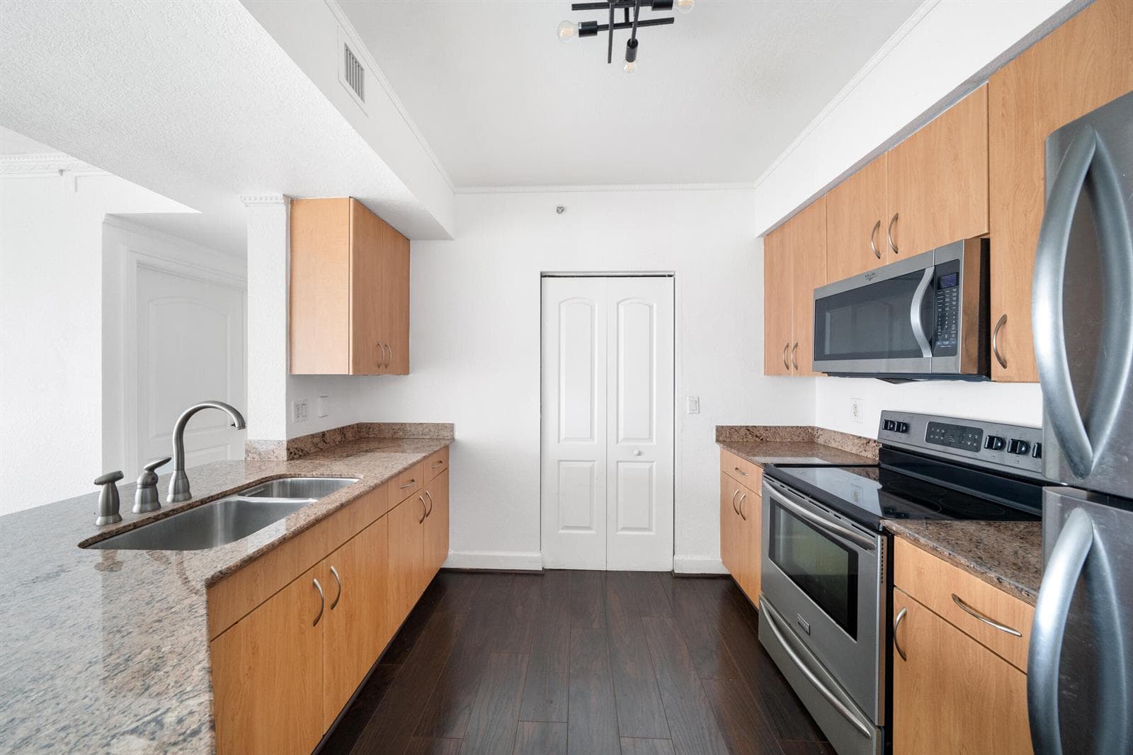 1830 Radius Drive # 405, Hollywood FL 33020 photo 2