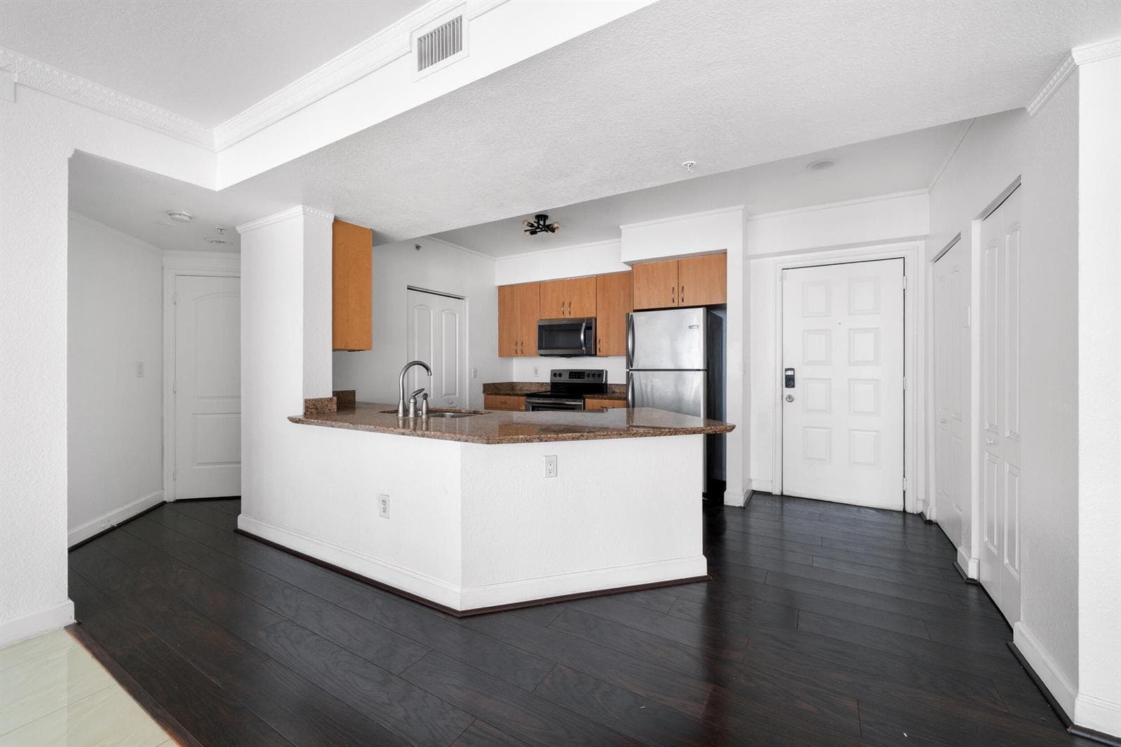 1830 Radius Drive # 405, Hollywood FL 33020 photo 3