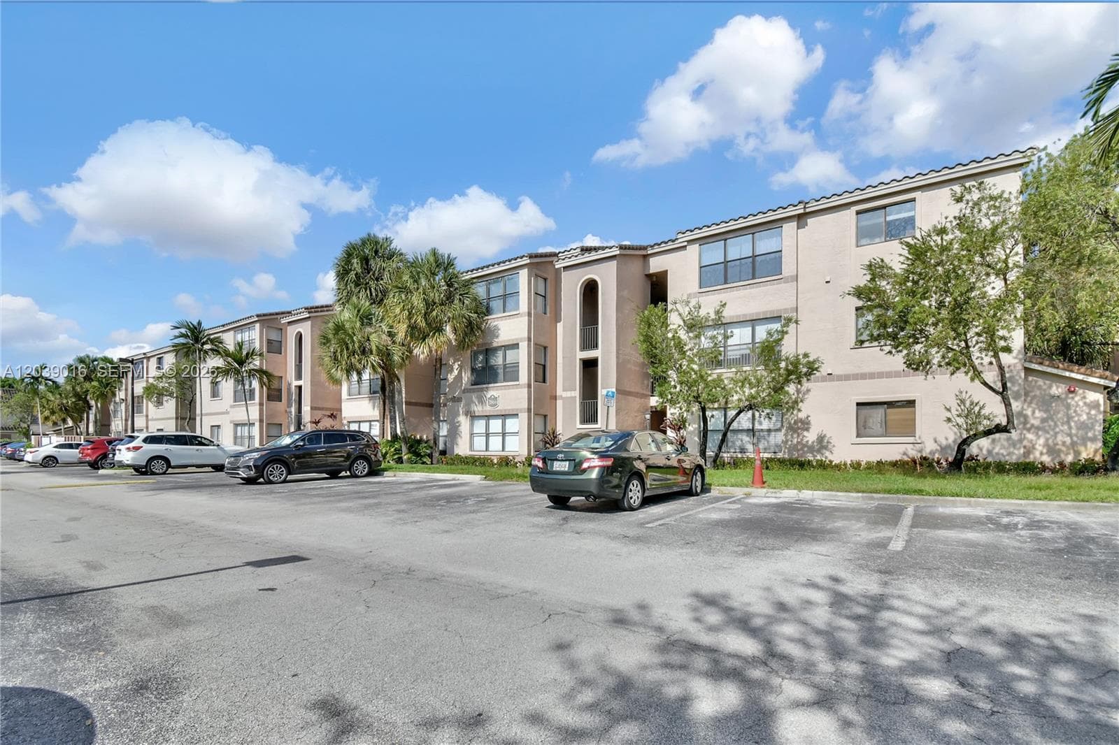 2866 S University Dr # 5105, Davie FL 33328 photo 2