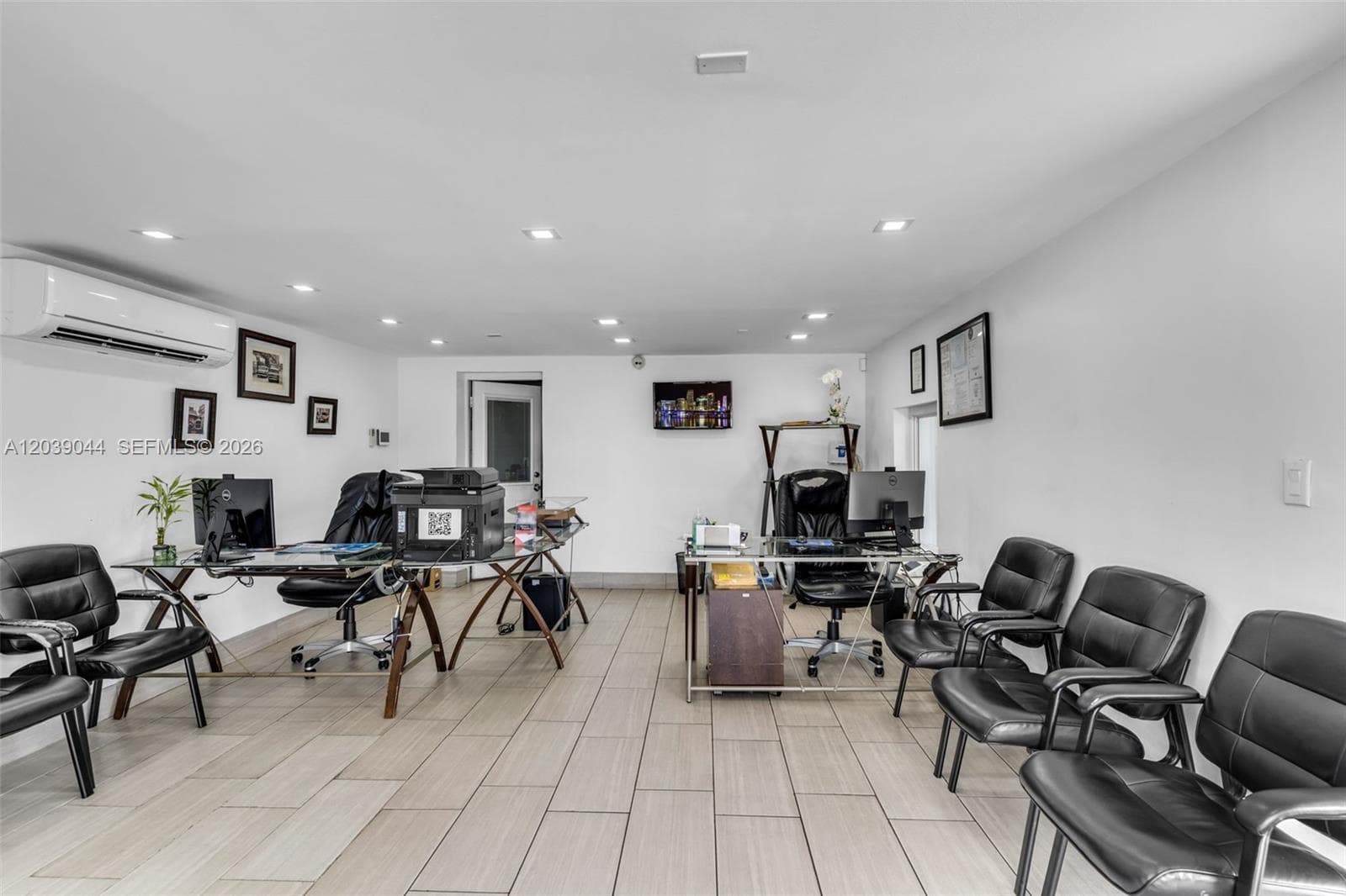 2729 NW 56th St, Miami FL 33142 photo 5