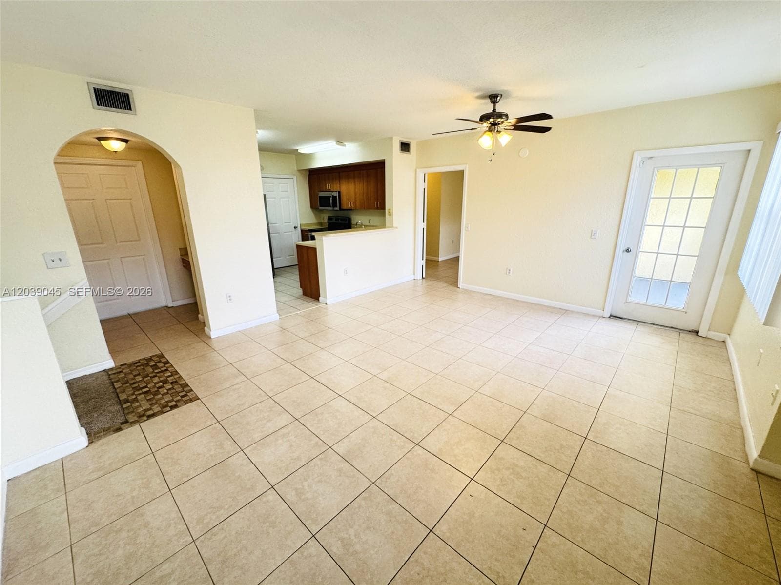 705 Belmont Ln # 705, North Lauderdale FL 33068 photo 3