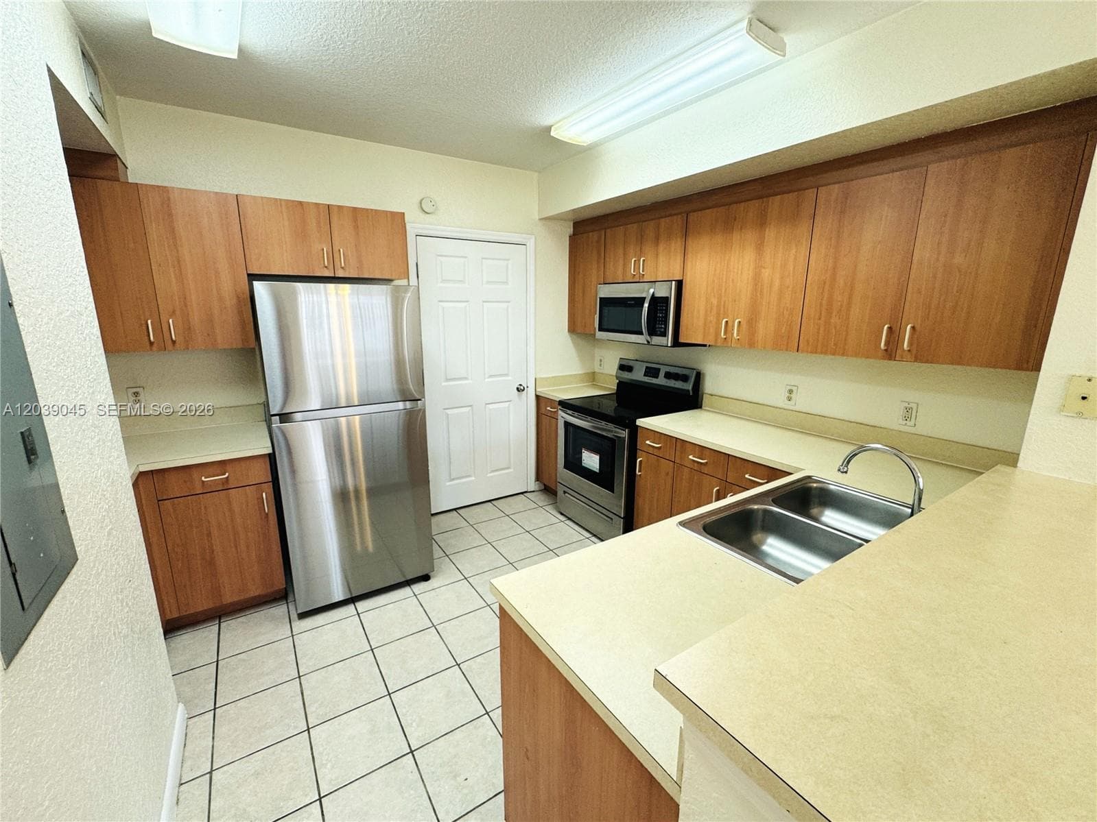 705 Belmont Ln # 705, North Lauderdale FL 33068 photo 5