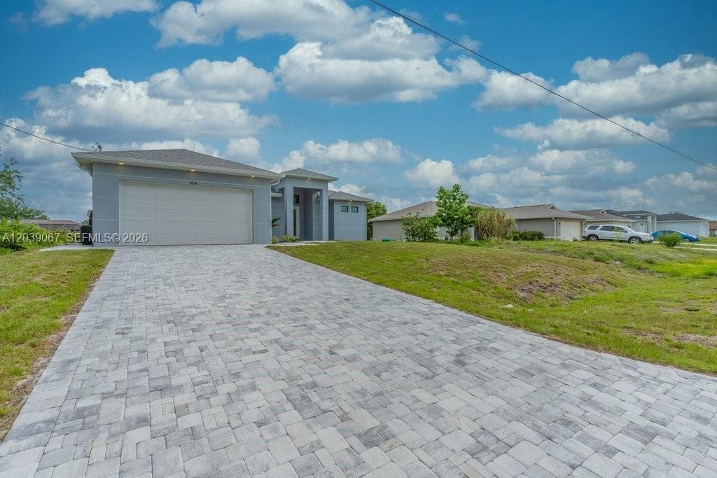 5054 Benton St, Lehigh Acres FL 33971 photo 2