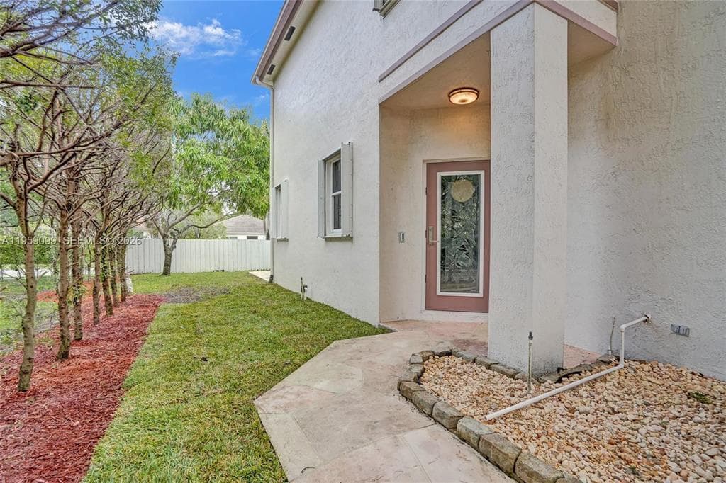 218 NW 75th Terrace, Plantation FL 33317 photo 5