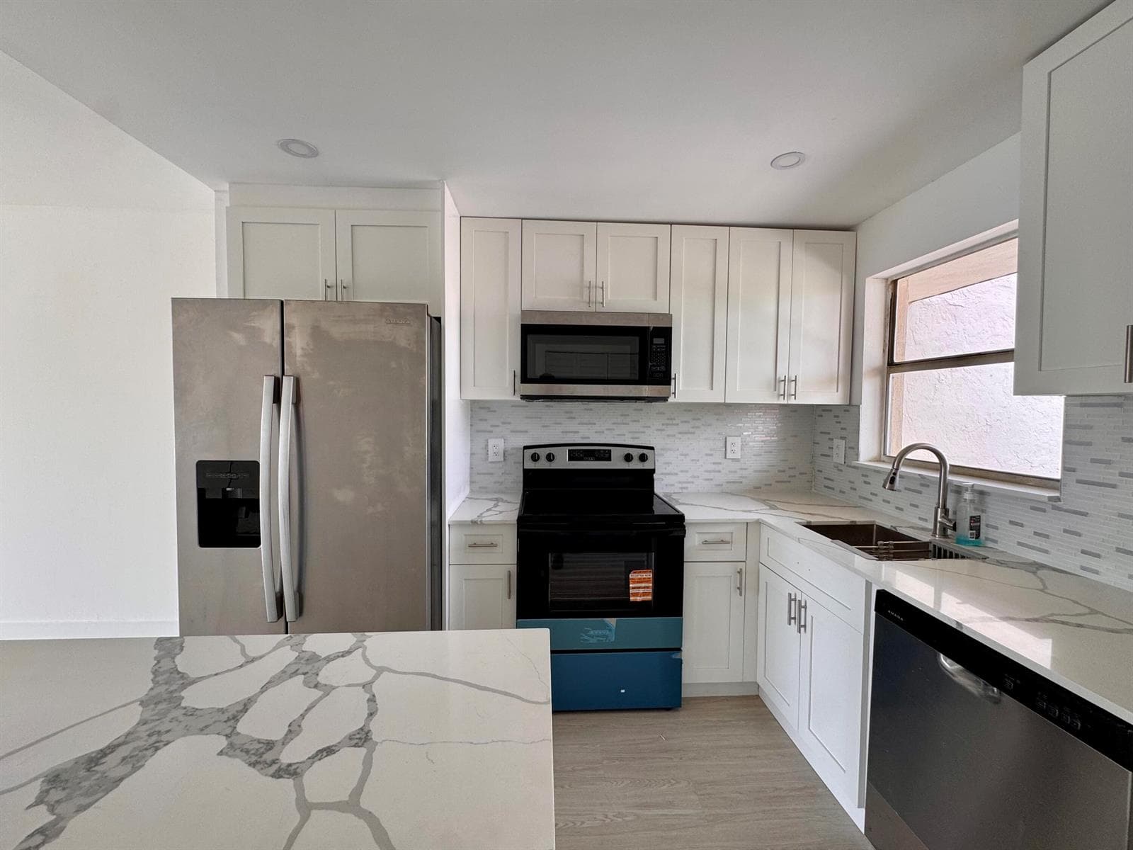 2831 E Sunrise Lakes Drive E # 311, Sunrise FL 33322 photo 4