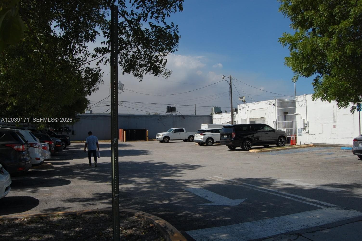 1900 e 4th ave, Hialeah FL 33010 photo 2