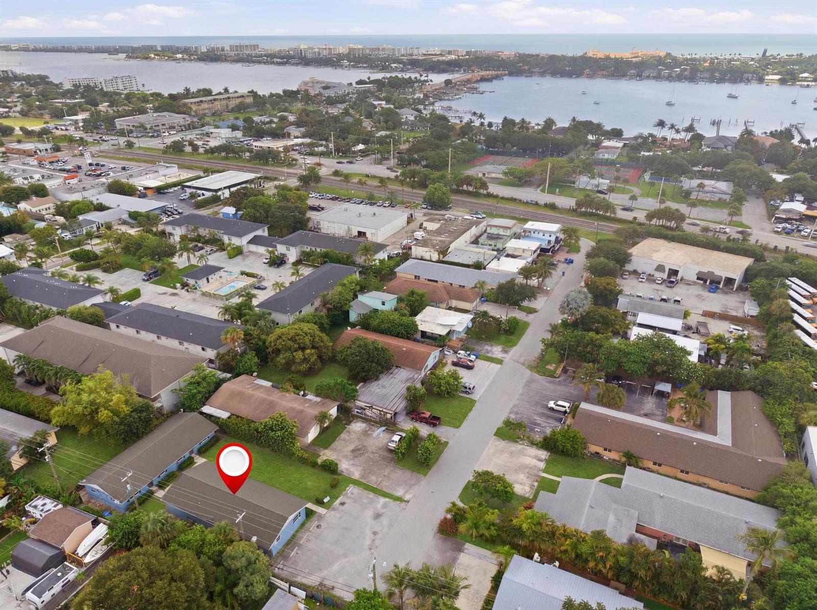 351 Wickline Boulevard, Lantana FL 33462 photo 2
