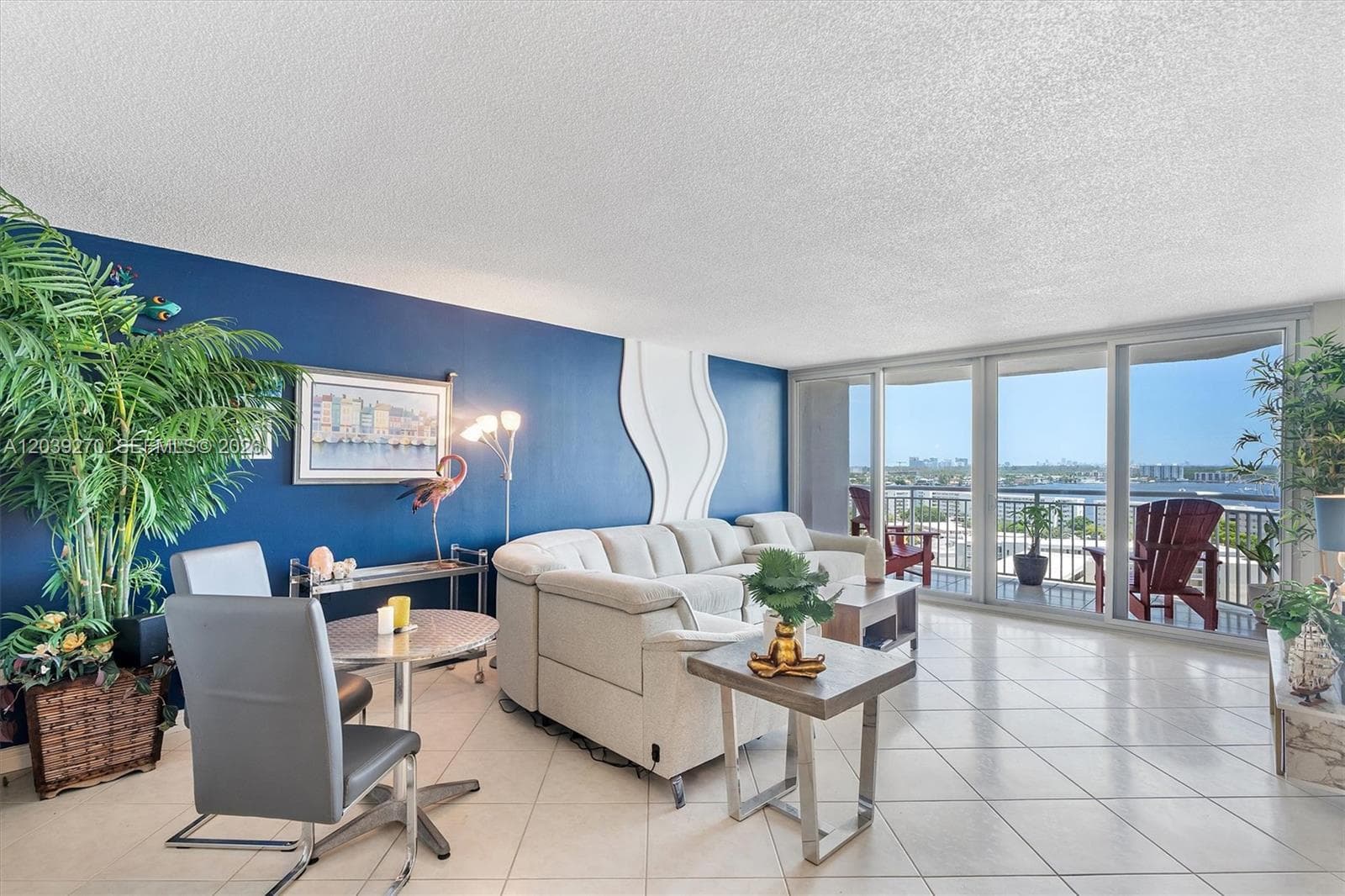 18031 Biscayne Blvd # 1401, Aventura FL 33160 photo 2