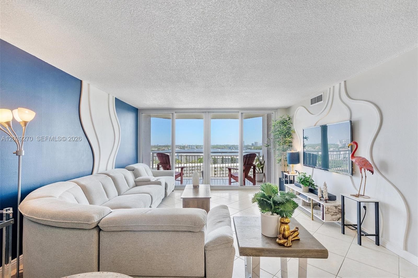 18031 Biscayne Blvd # 1401, Aventura FL 33160 photo 3