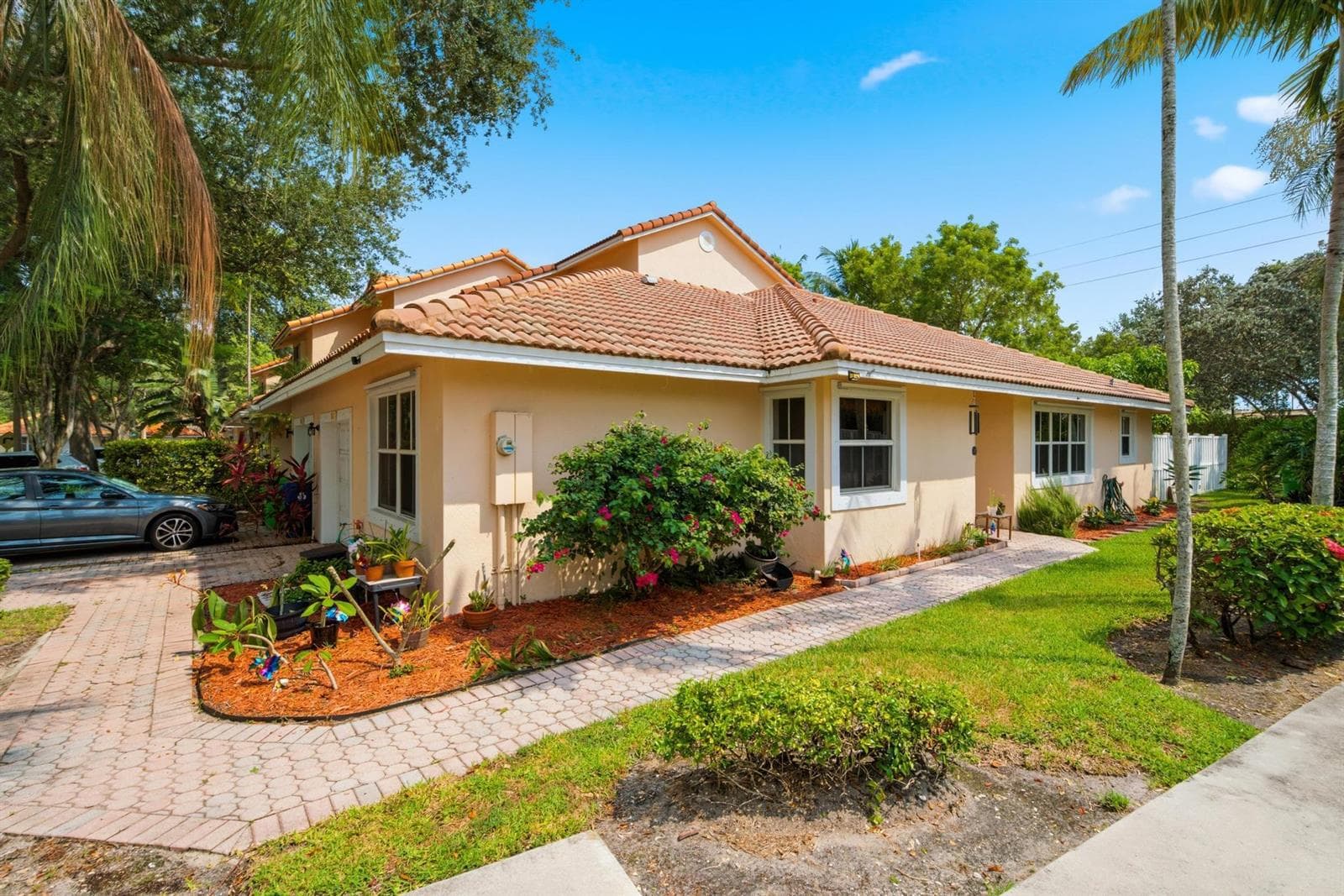 8417 NW 40th Court, Sunrise FL 33351 photo 3