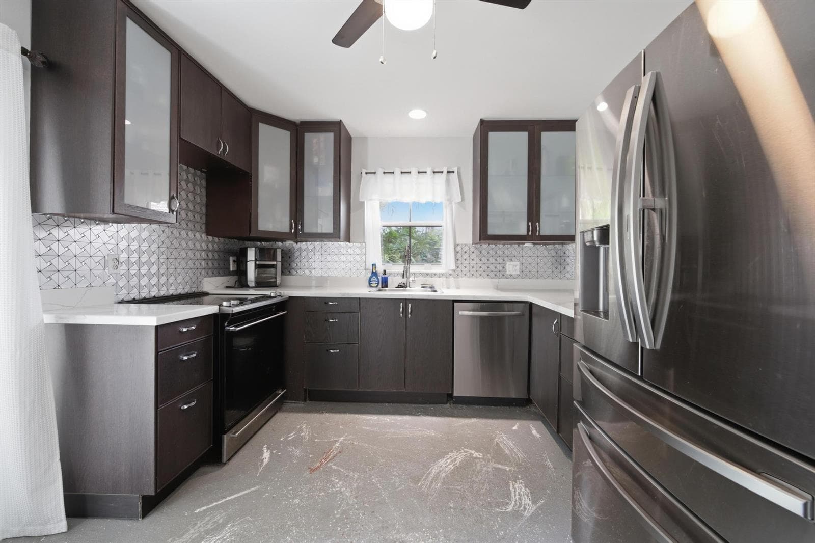 8417 NW 40th Court, Sunrise FL 33351 photo 5