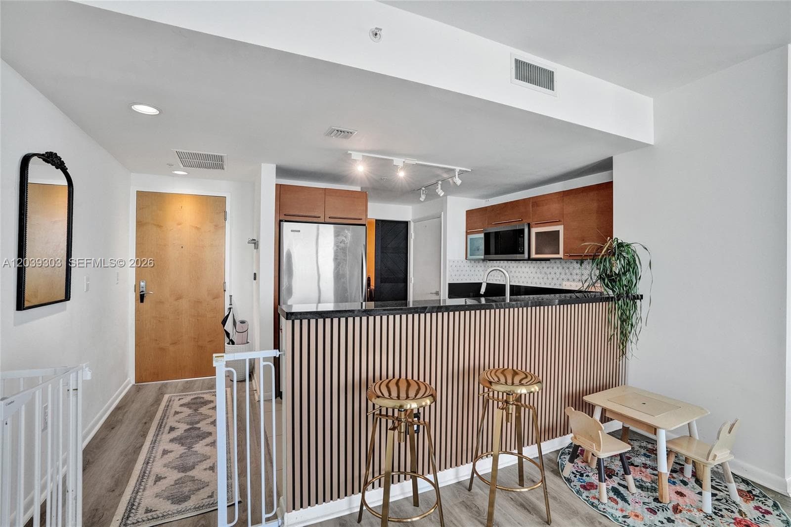 244 Biscayne Blvd # 3409, Miami FL 33132 photo 4