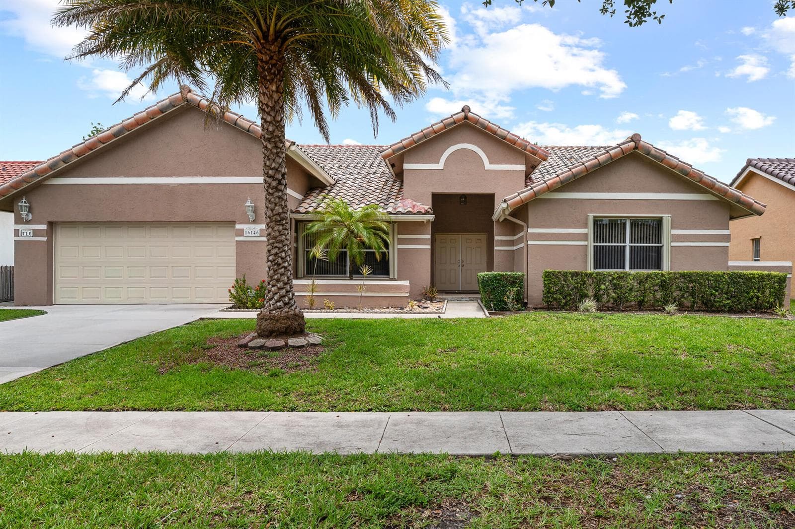16146 NW 14th Court, Pembroke Pines FL 33028 photo 2