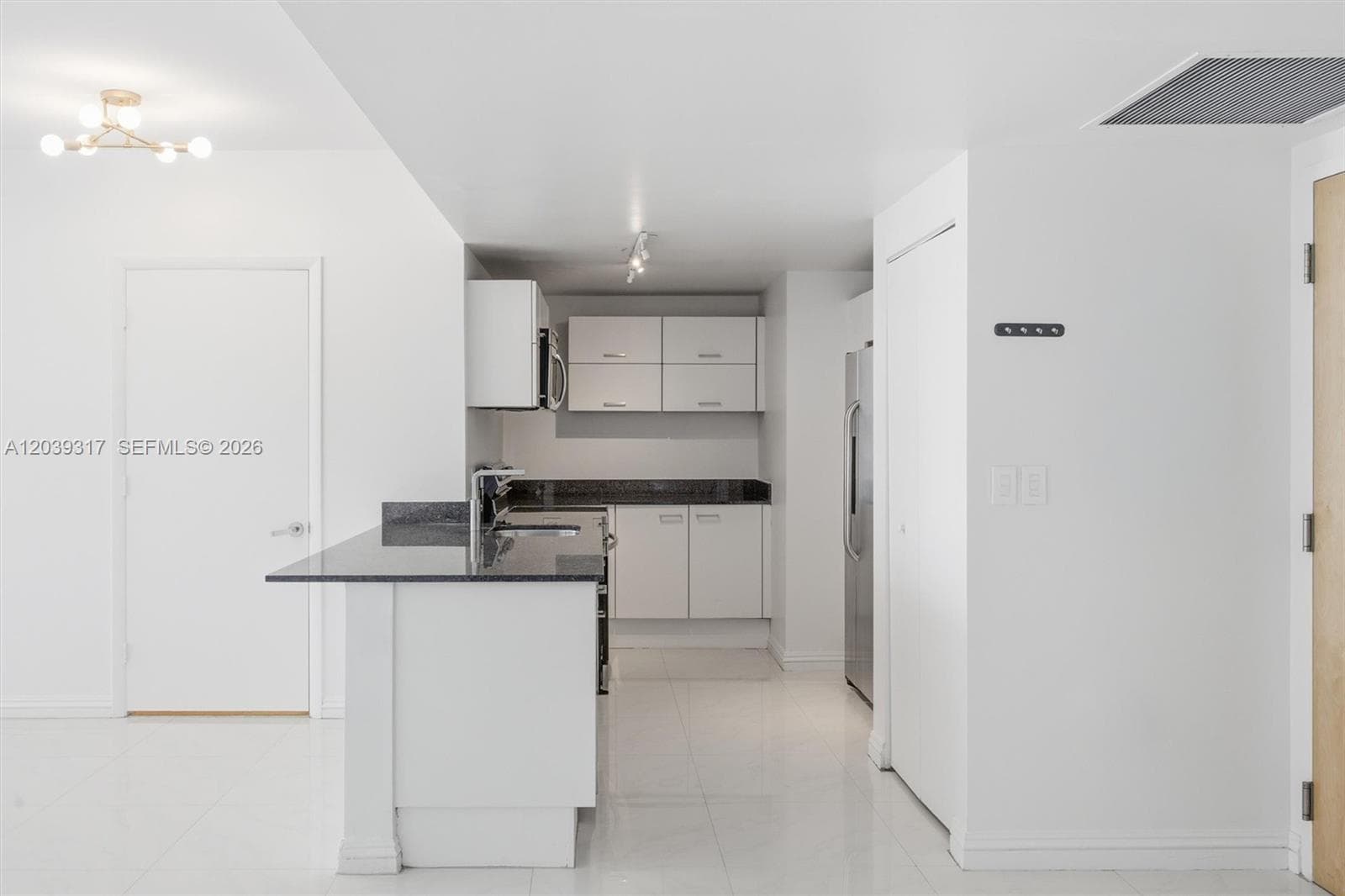 350 S Miami Ave # 1903, Miami, FL 33130 photo 4
