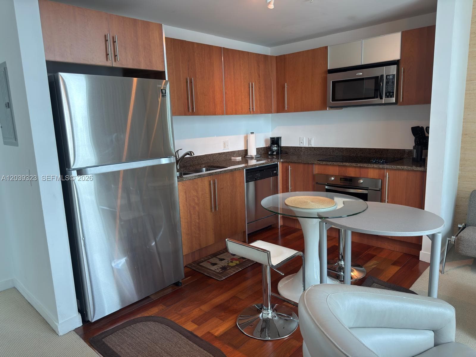 300 S Biscayne Blvd # 3703, Miami FL 33131 photo 3