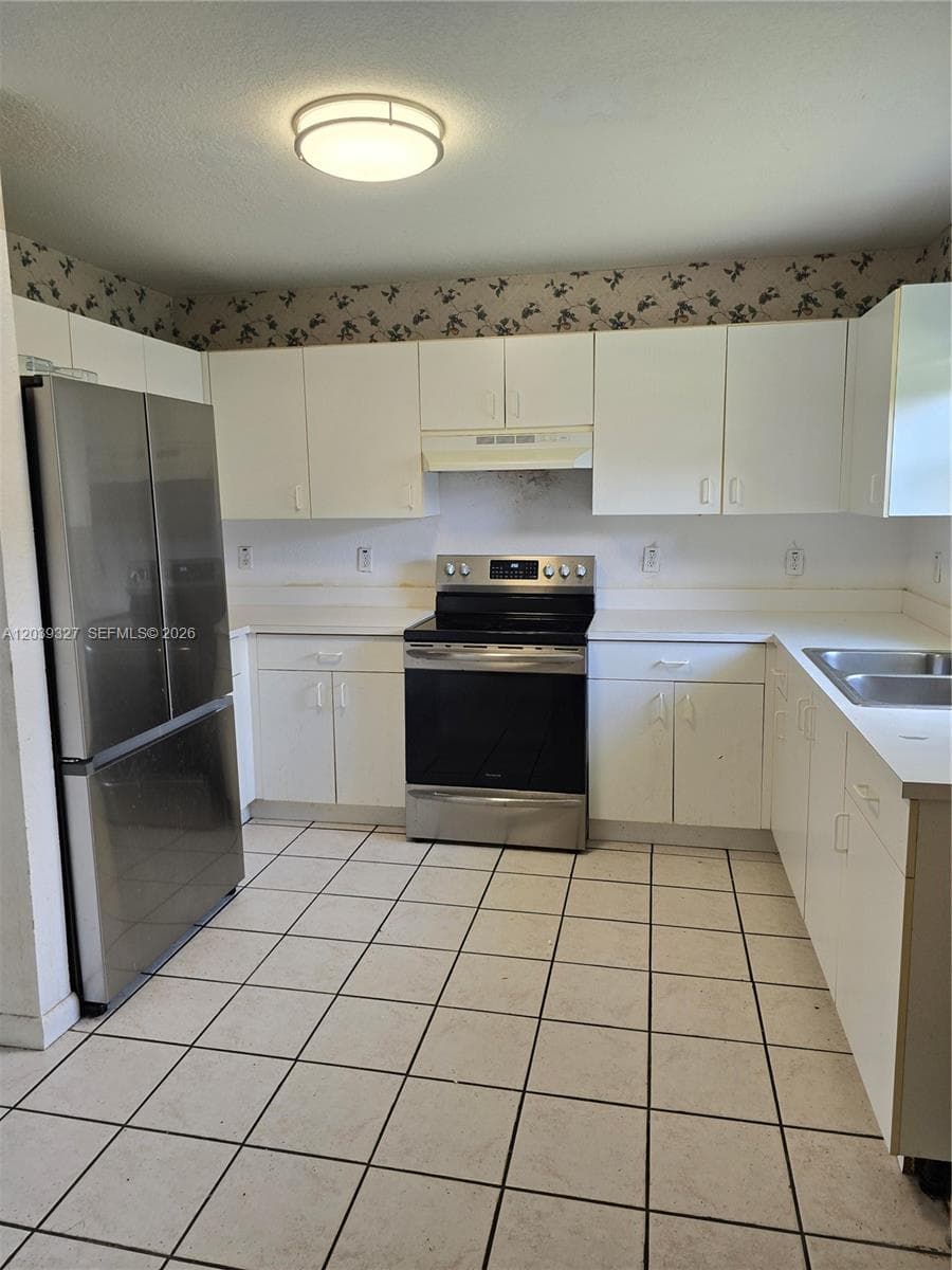 2581 NW 15th Ct, Fort Lauderdale FL 33311 photo 4